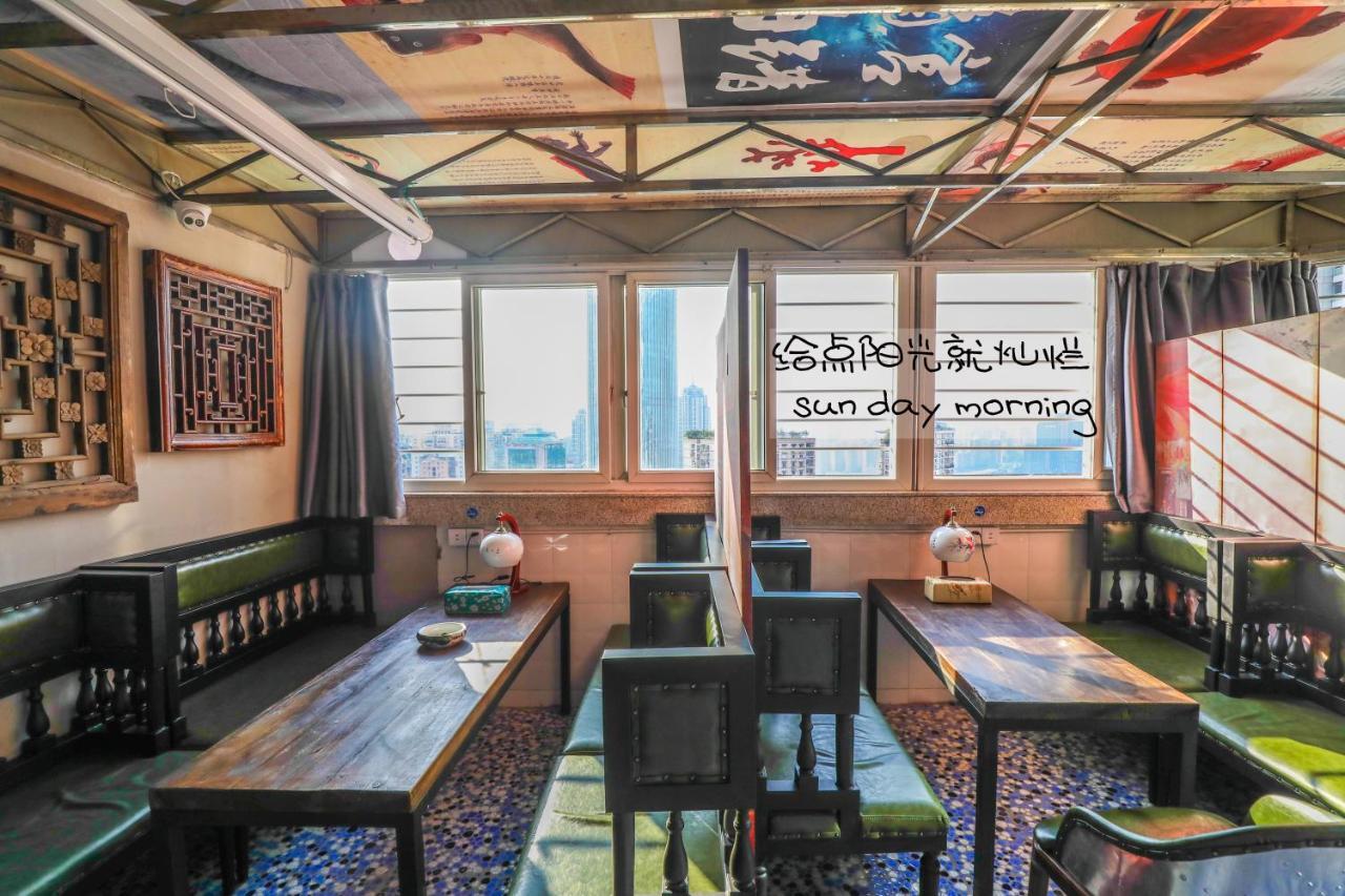 Хостел 弱水咖啡国际青旅only Cafe And Backpacker Чунцин Экстерьер фото