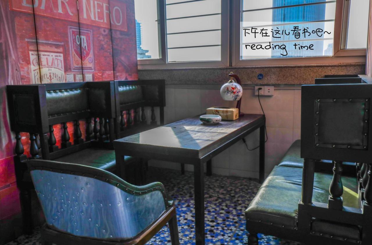 Хостел 弱水咖啡国际青旅only Cafe And Backpacker Чунцин Экстерьер фото